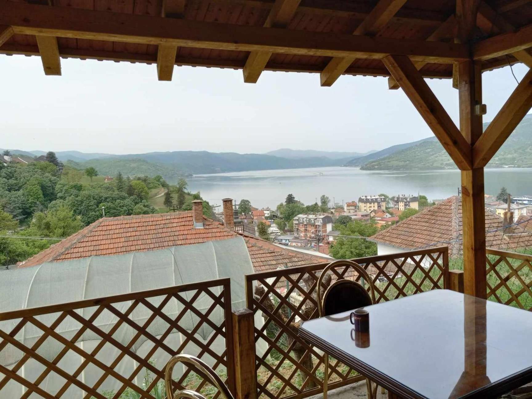 Apartman Sani Donji Milanovac Luaran gambar