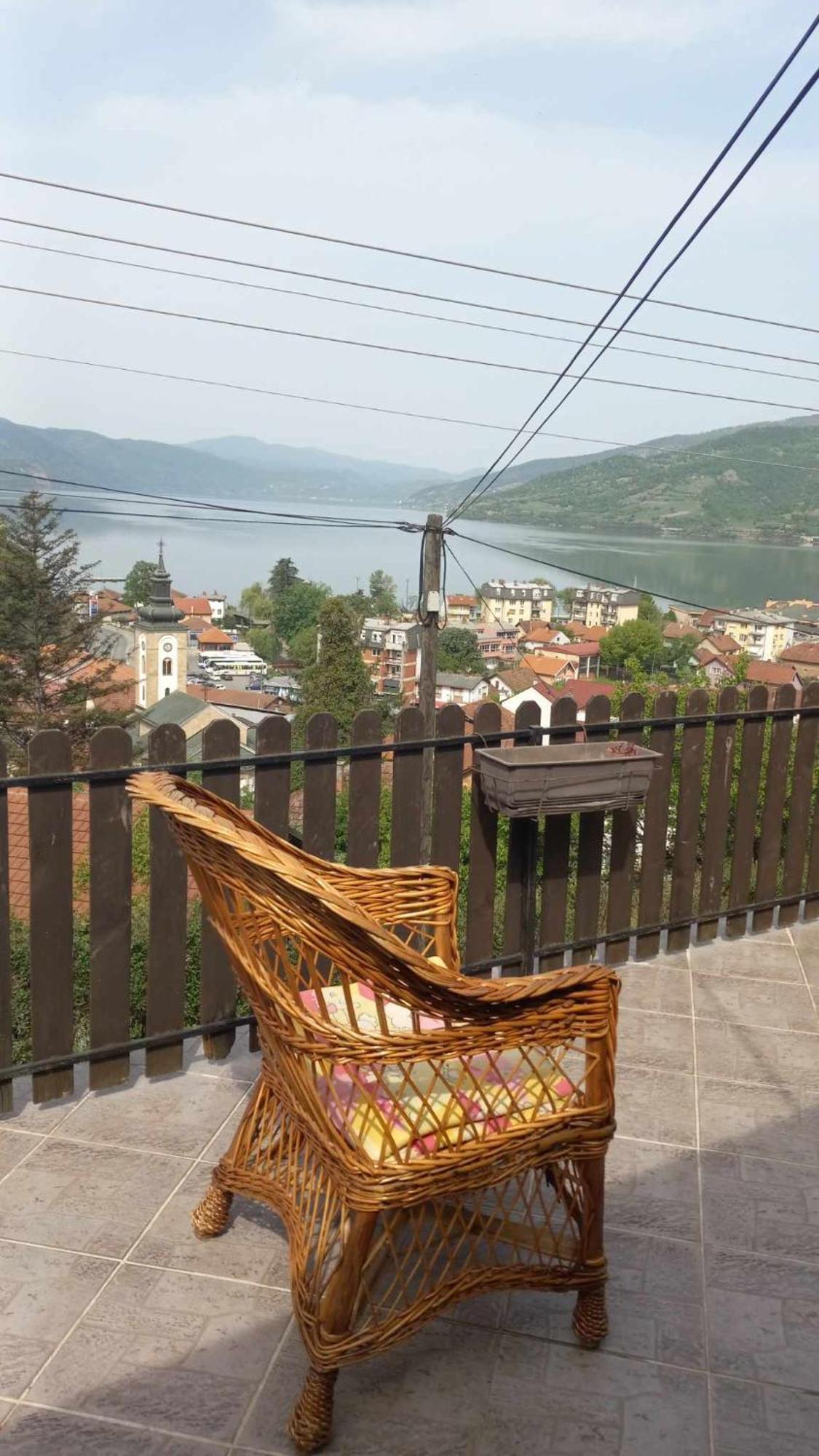 Apartman Sani Donji Milanovac Luaran gambar